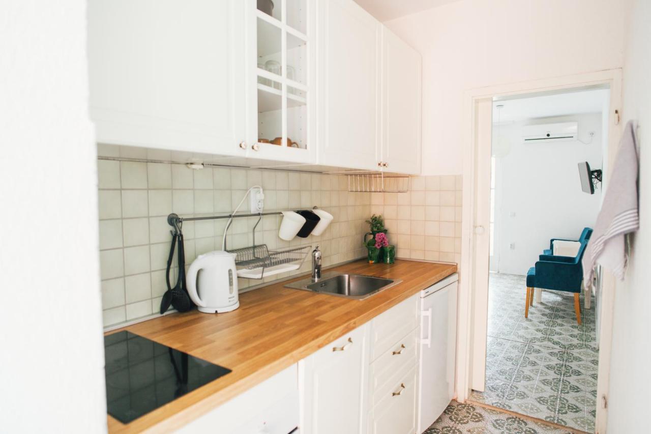 Charming Apartments With Garden Bol Bagian luar foto
