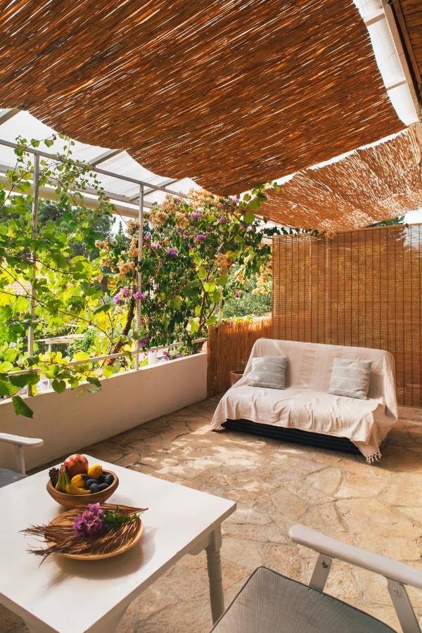 Charming Apartments With Garden Bol Bagian luar foto